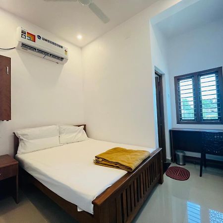 Sri Balaji Lodging Hotell Tiruchchendūr Eksteriør bilde