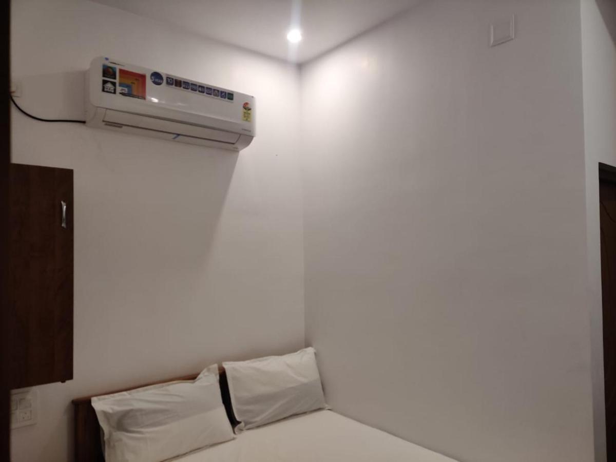 Sri Balaji Lodging Hotell Tiruchchendūr Eksteriør bilde