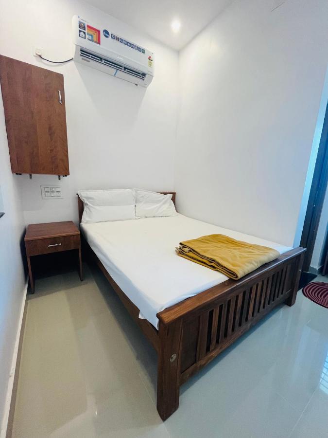 Sri Balaji Lodging Hotell Tiruchchendūr Eksteriør bilde